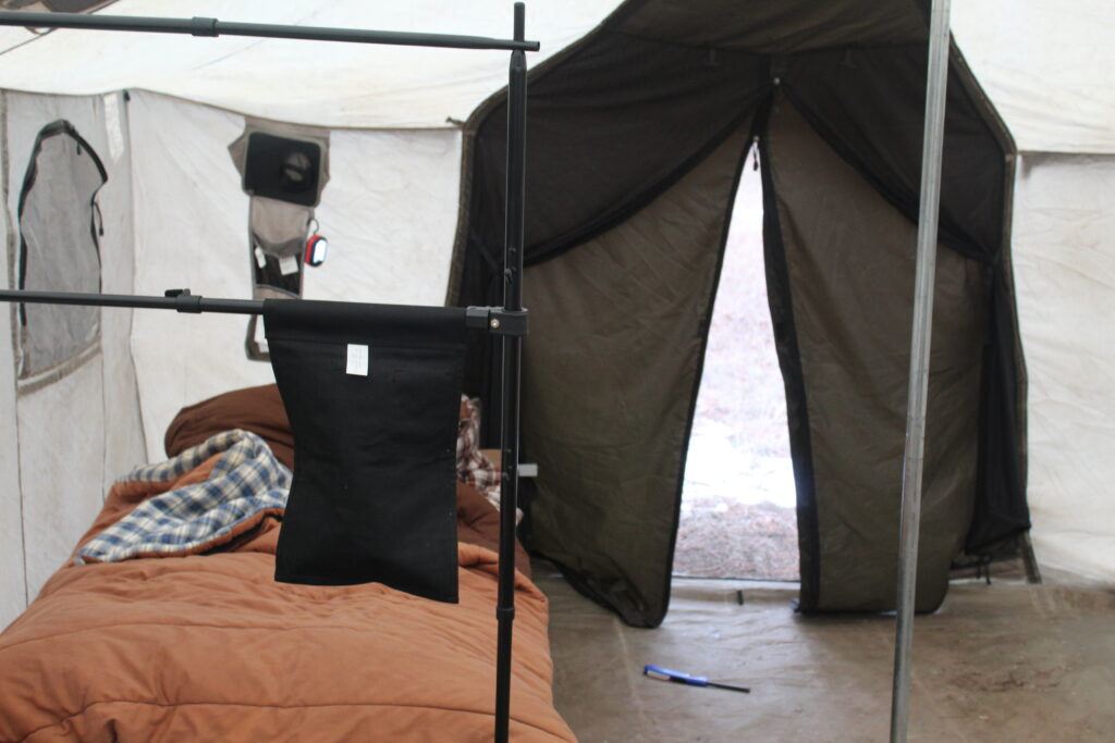 elk hunt - sleeping tent