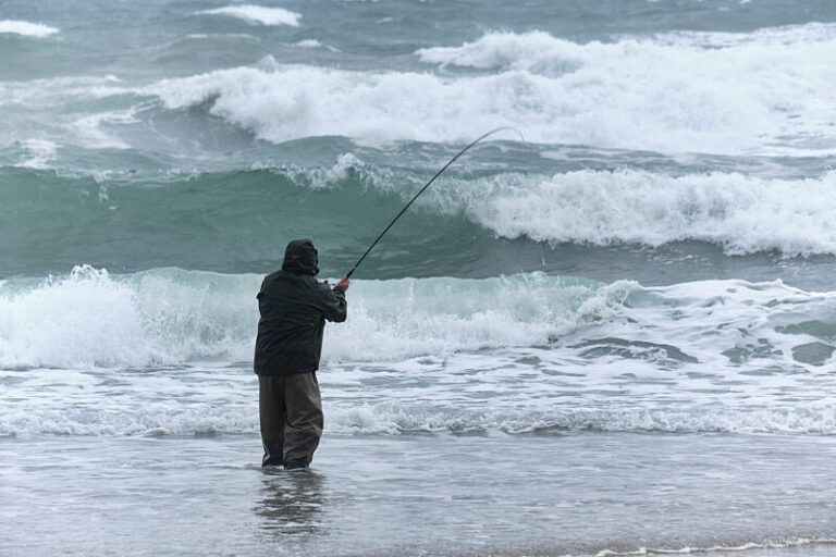 7 Tips for Surf fishing Rough Water The Beach Angler